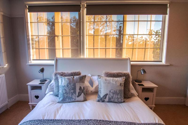 Red Cottage B&B ไรย์ ภายนอก รูปภาพ
